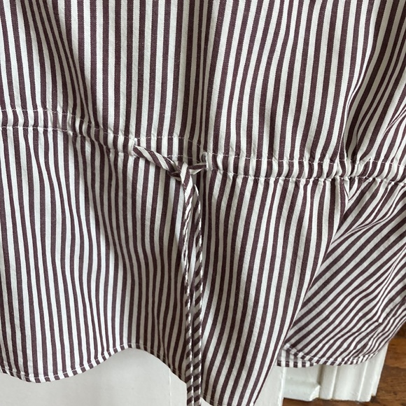 Treasure & Bond Womens S blouse. Brown and cream strip with adjustable waist bow - Picture 3 of 6